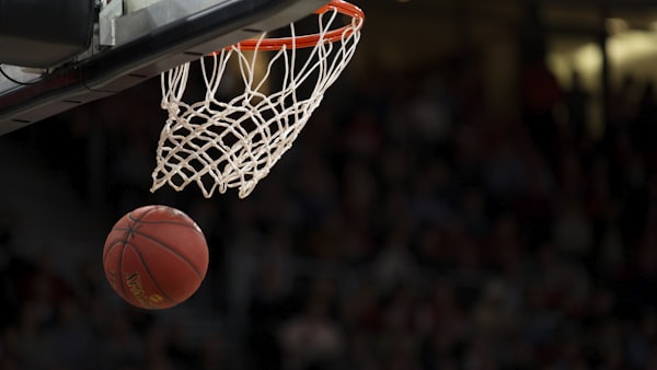 NBA比赛精彩扣篮和绝杀瞬间视频封面